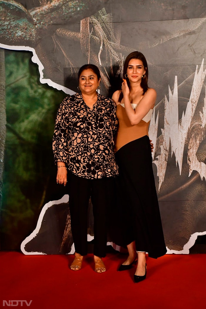 Kriti Sanon, Shraddha Kapoor Lead Celeb Roll Call At <i>Munjya</i> Screening