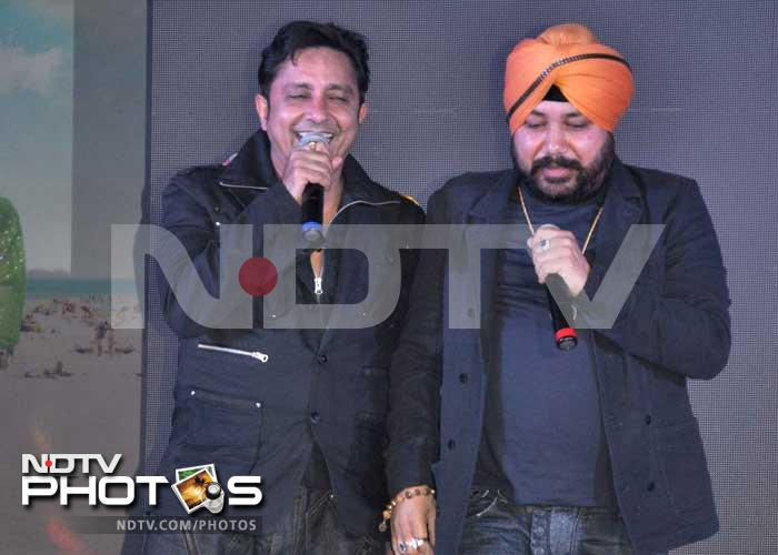 Riteish and Tusshar\'s Kool act on stage