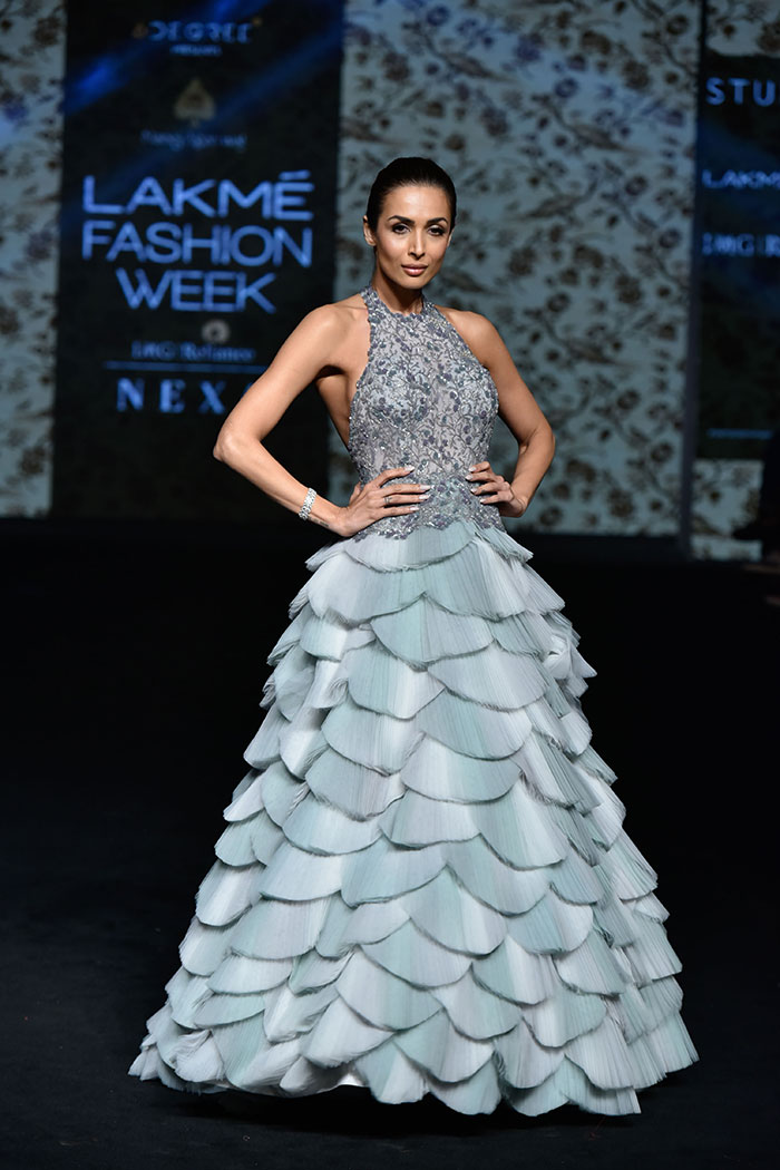 Lakme Fashion Week 2019: Kangana Ranaut And Janhvi Kapoor Sizzle As Showstoppers In One Night