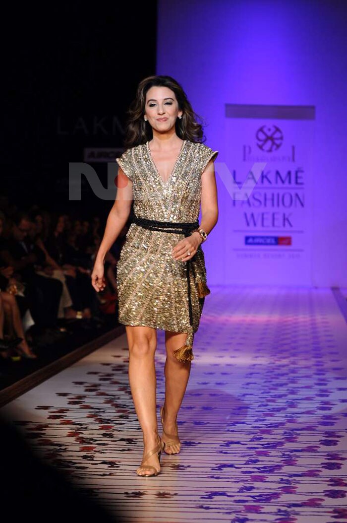 Perizaad at Lakme Fashion Week 2011- Pria Kataria Show