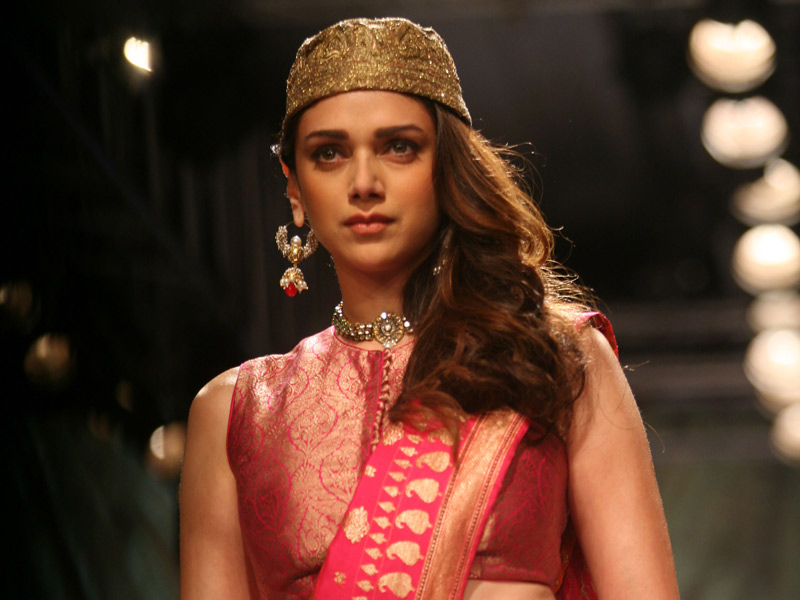 A Night of Fashion Chutzpah With Aditi, Nimrat, Lisa