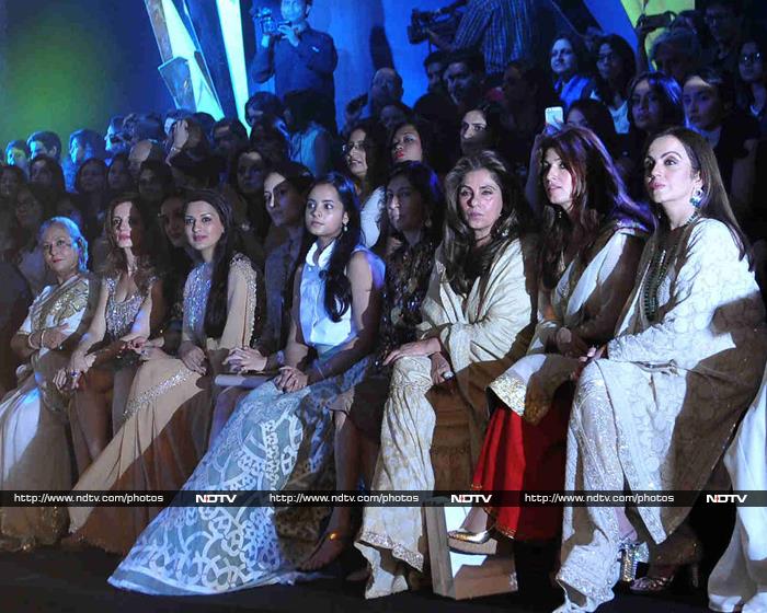 Fashion Front Row with Twinkle, Sussanne, Bhumi