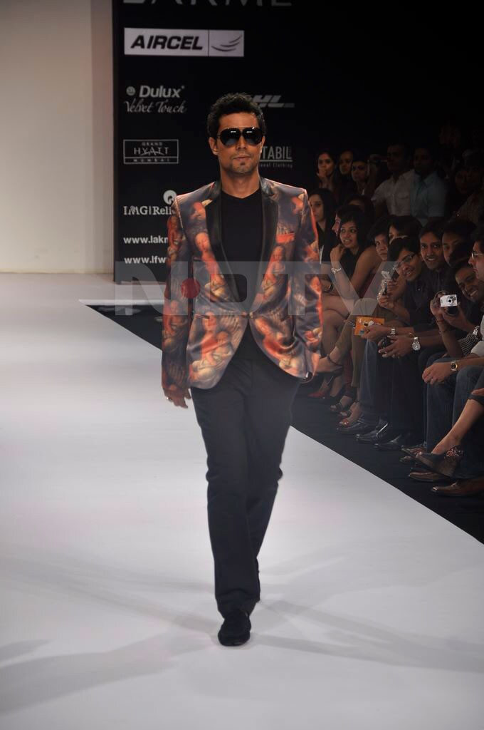 Rajat K Tangri roped in Randeep Hooda as the showstopper.