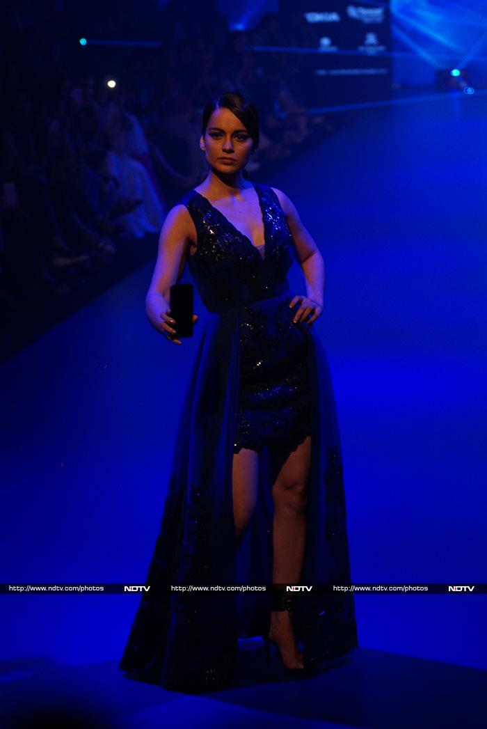 Lakme Fashion Week: रैंप पर बॉलीवुड सितारों ने बिखेरा जलवा