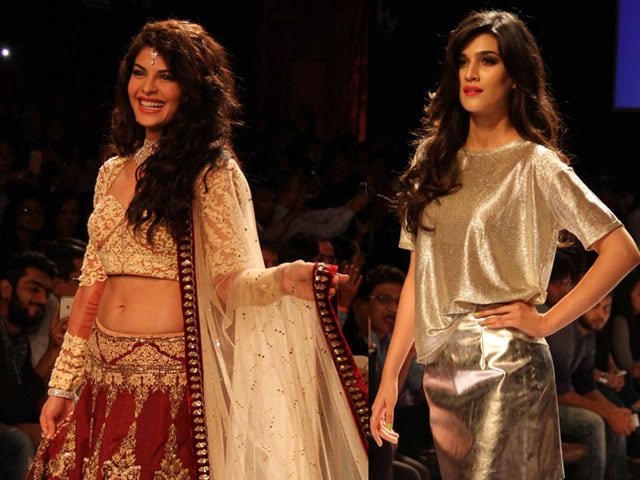 Photo : East is East, West is West: Jacqueline, Kriti on the Ramp