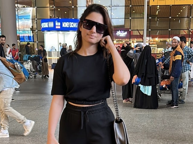 Photo : Let Tamannaah Be Your Airport Style Guide