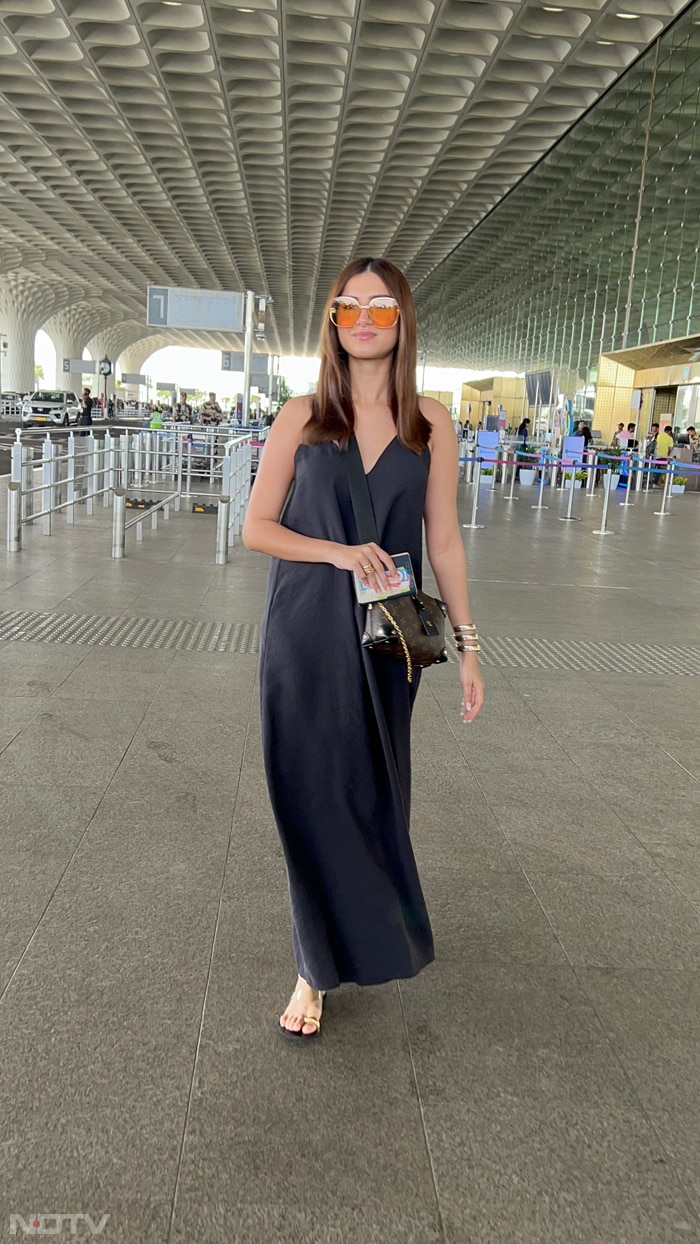 Let Tara Sutaria Be Your Style Guide. See Her Airport Look