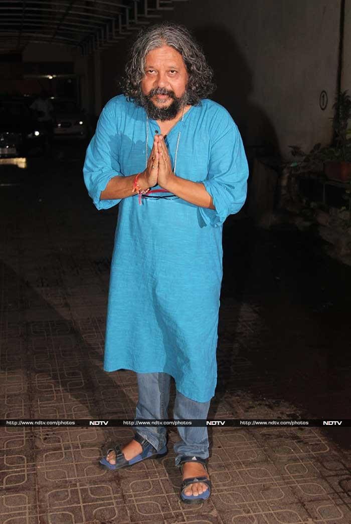 Filmmaker Amole Gupte greeted the paparazzi with folded hands.