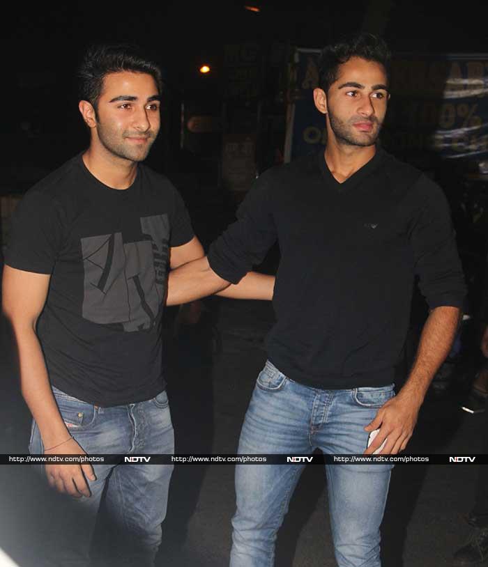 <I>Lekar Hum Deewana Dil</i> actor Armaan Jain and his brother Aadar Jain were colour coordinated in black and blue at the party.