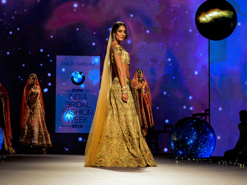 The <i>Queen</i>'s Bestie and the <i>Mast Mast</i> Girl on the Ramp