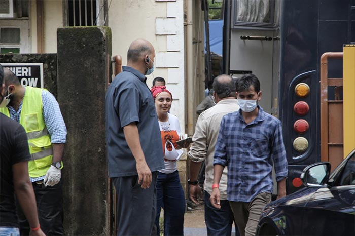Rani Mukerji was photographed arriving at the shoot location dressed in casuals.