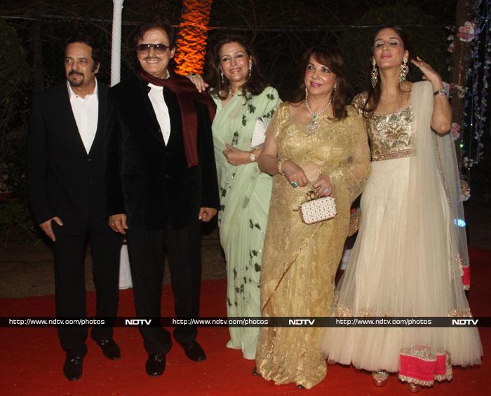 Filmmaker Sanjay Khan and his family also attended the occasion.