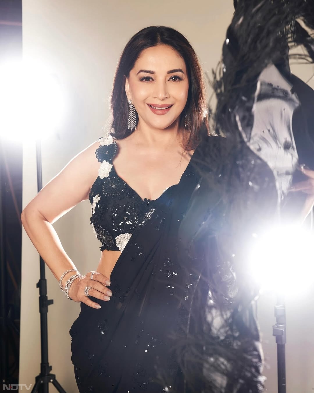 माधुरी को हिंदी सिनेमा की सबसे बेहतरीन डांसर्स में गिना जाता है.