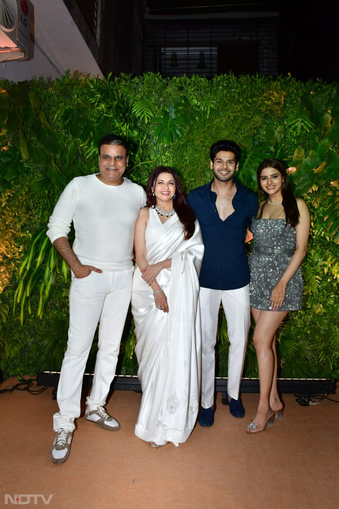 The one where the birthday girl posed with her family. (Image courtesy: Varinder Chawla)