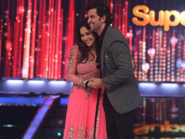 Madhuri makes Hrithik's heart go <i>dhak-dhak</i>