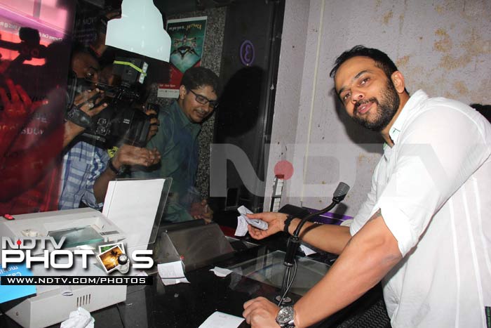 Rohit Shetty turns ticket-seller