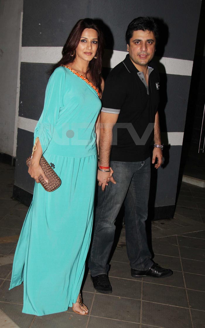 Sonali Bendre brightened up her surroundings with husband Goldie Behl.