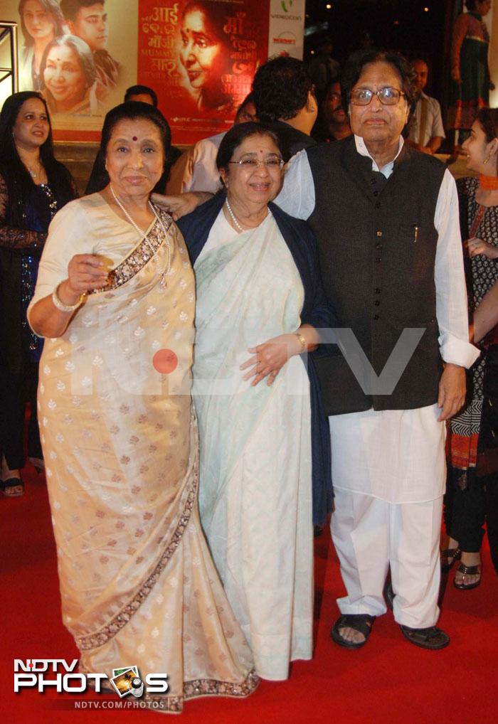 Big B, Sridevi, Rekha at Mai premiere