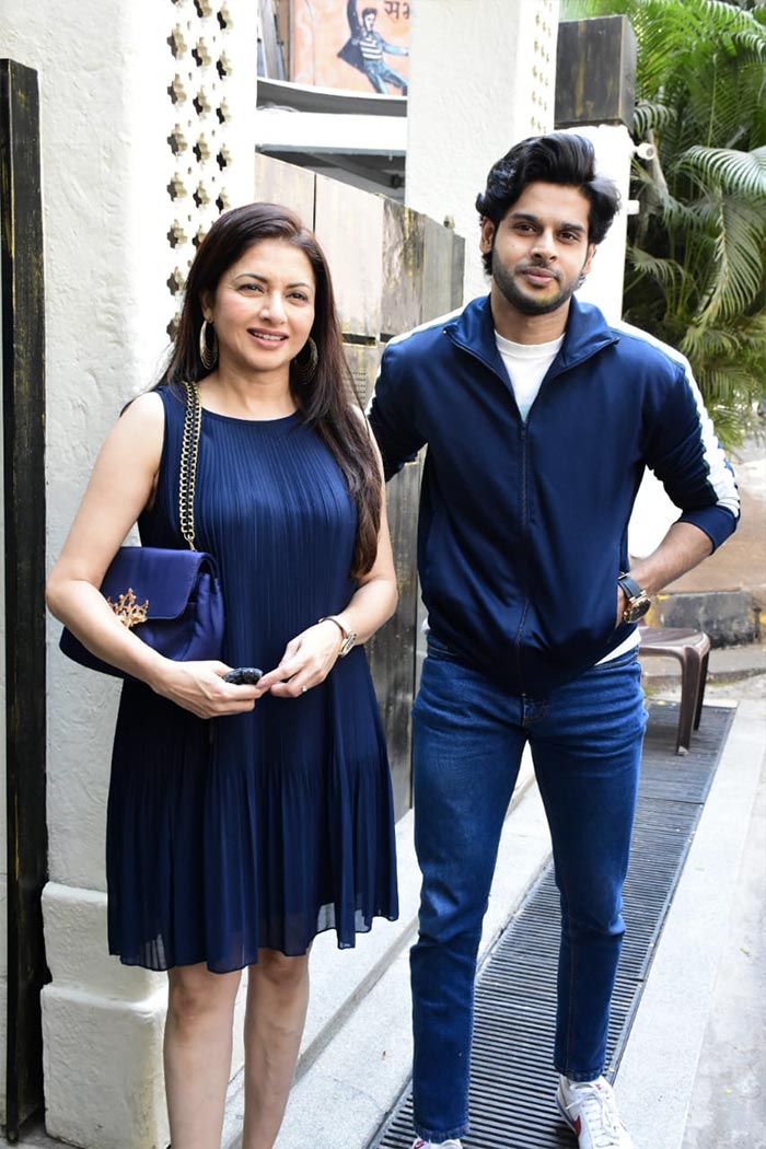 Bhagyashree and her son Abhimanyu Dassani were clicked outside a restaurant