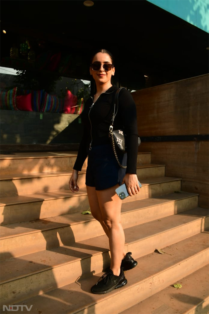 Malaika Arora-Arjun Kapoor, Katrina Kaif And Taapsee Pannu\'s Saturday Diaries