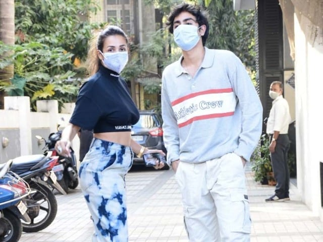 Photo : Malaika Arora's Day Out With Son Arhaan