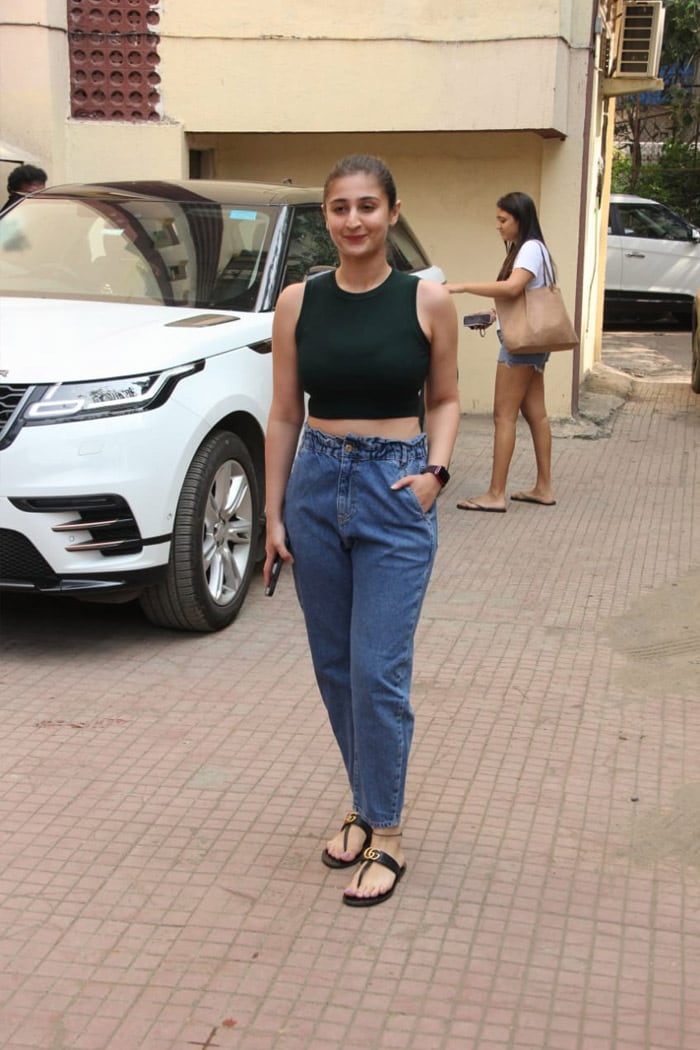 Singer Dhvani Bhanushali was also pictured exiting the gym with Pooja Hegde. (Pic courtesy: Varinder Chawla)