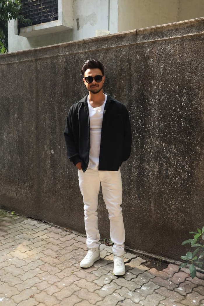 Aayush Sharma was spotted in Bandra.  (Pic courtesy: Varinder Chawla)