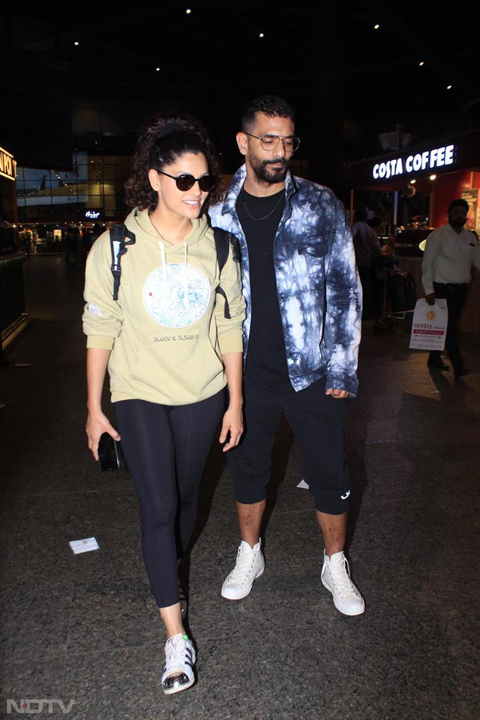 Saiyami Kher and Angad Bedi, who flew out to Melbourne for the premiere of their film <i> Ghoomer</i>,returned to Mumbai on Sunday. (Image Courtesy: Varinder Chawla)