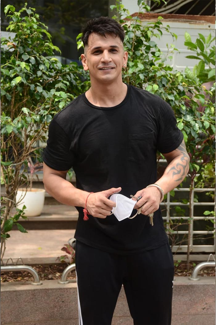 Prince Narula posed for pictures in Andheri.