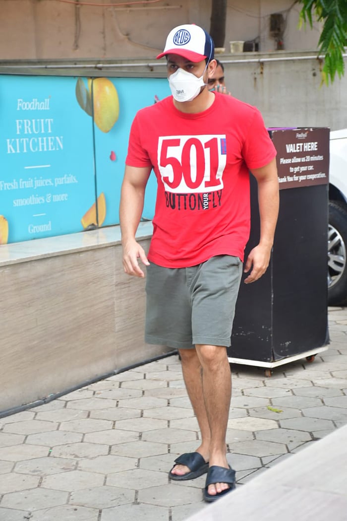 Kunal Kemmu was pictured outside Food Hall.