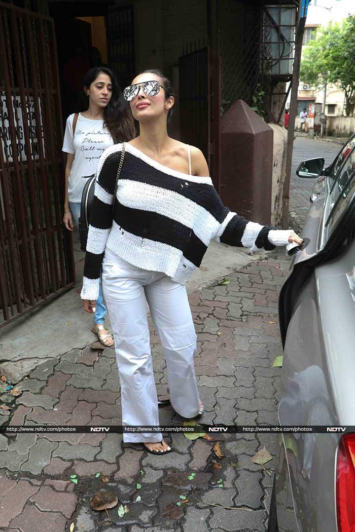 Malaika\'s Monochrome Top Makes For A Chic Summer