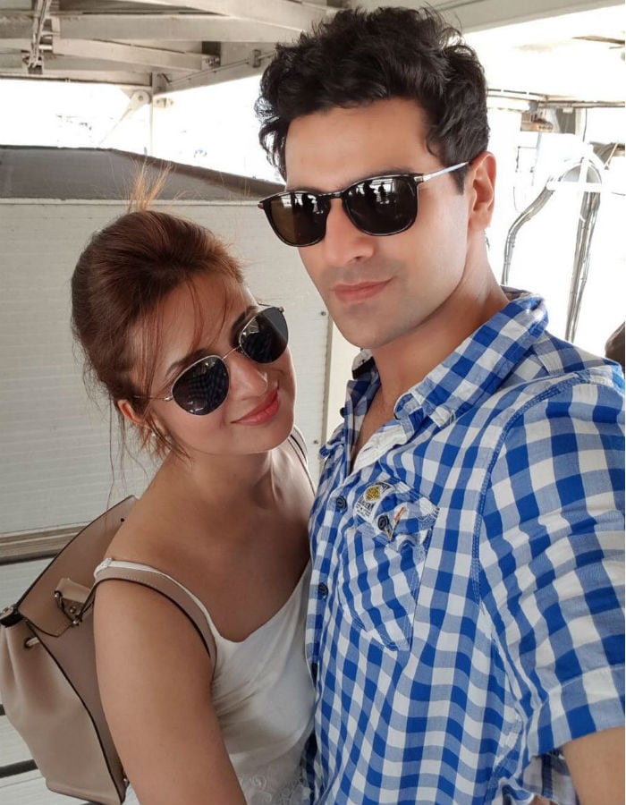 Television's most-favourite couple Divyanka Tripathi and Vivek Dahiya are off to Europe to celebrate their first wedding anniversary. <br><br>
 
This image was posted on Instagram by <a href=" https://www.instagram.com/divyankatripathidahiya/" target="_blank" rel="nofollow"> divyankatripathidahiya</a>