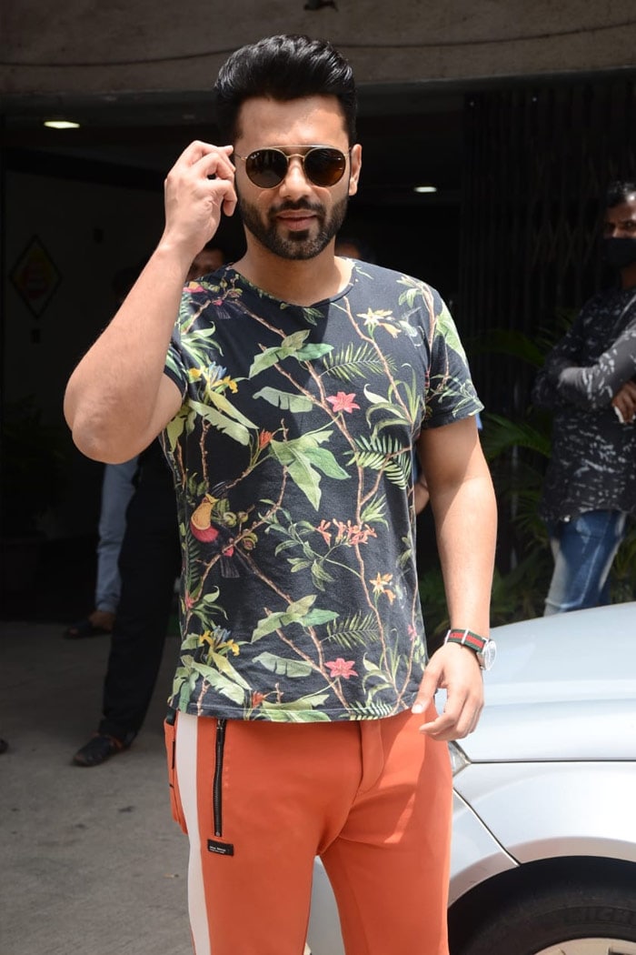 Singer Rahul Vaidya was spotted outside a salon.