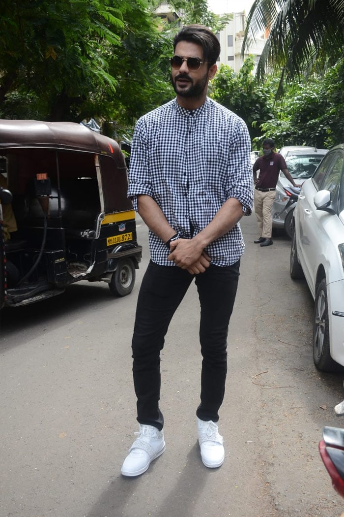 TV actor Vishal Singh was pictured in Andheri.