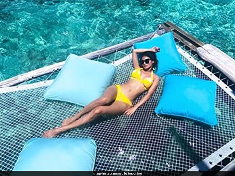 Photo : It's Maldives O'Clock For Taapsee Pannu, Mouni Roy And These Bollywood Celebs