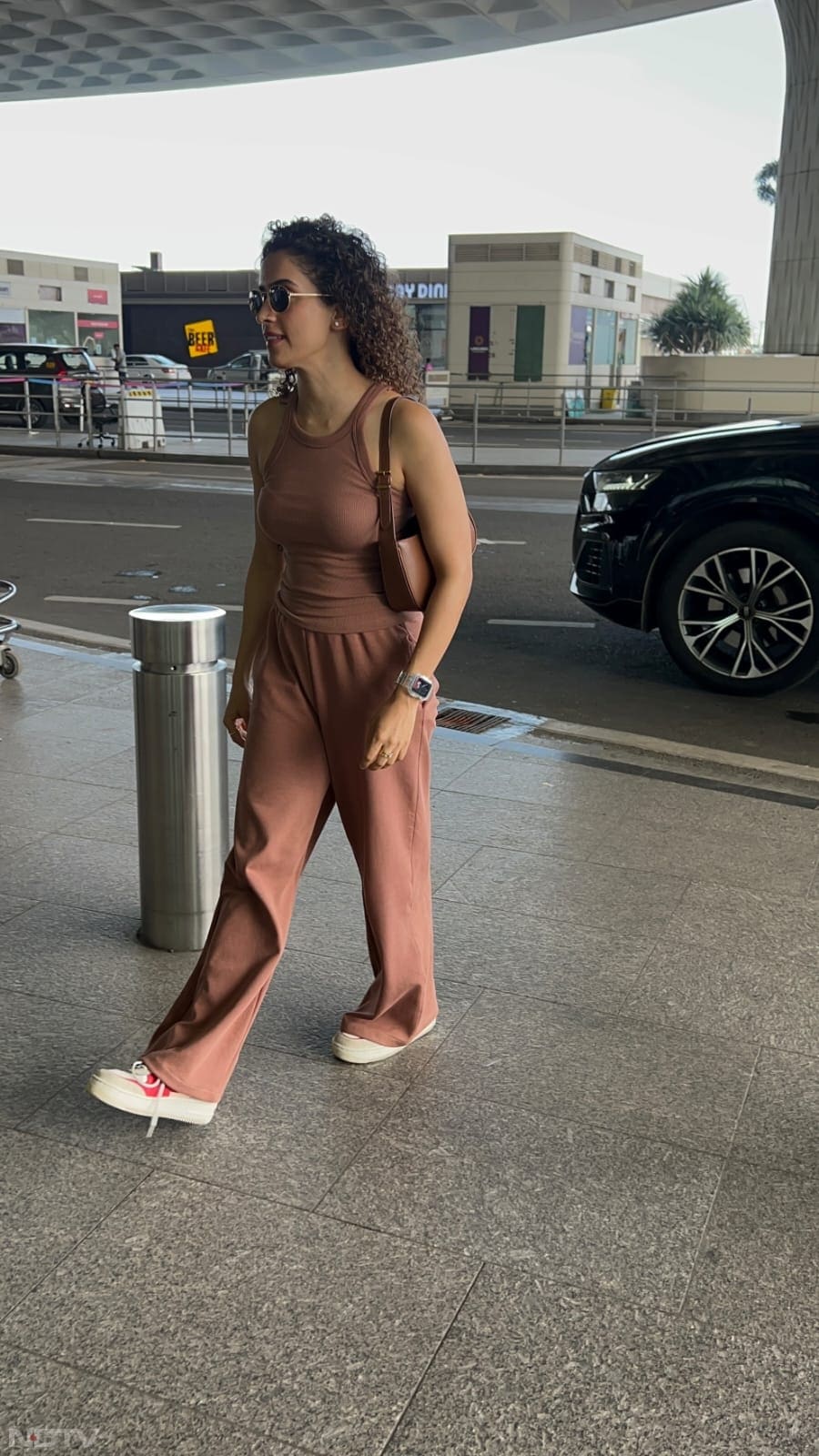 Sanya Malhotra looked gorgeous as ever. (Image Courtesy: Varinder Chawla)