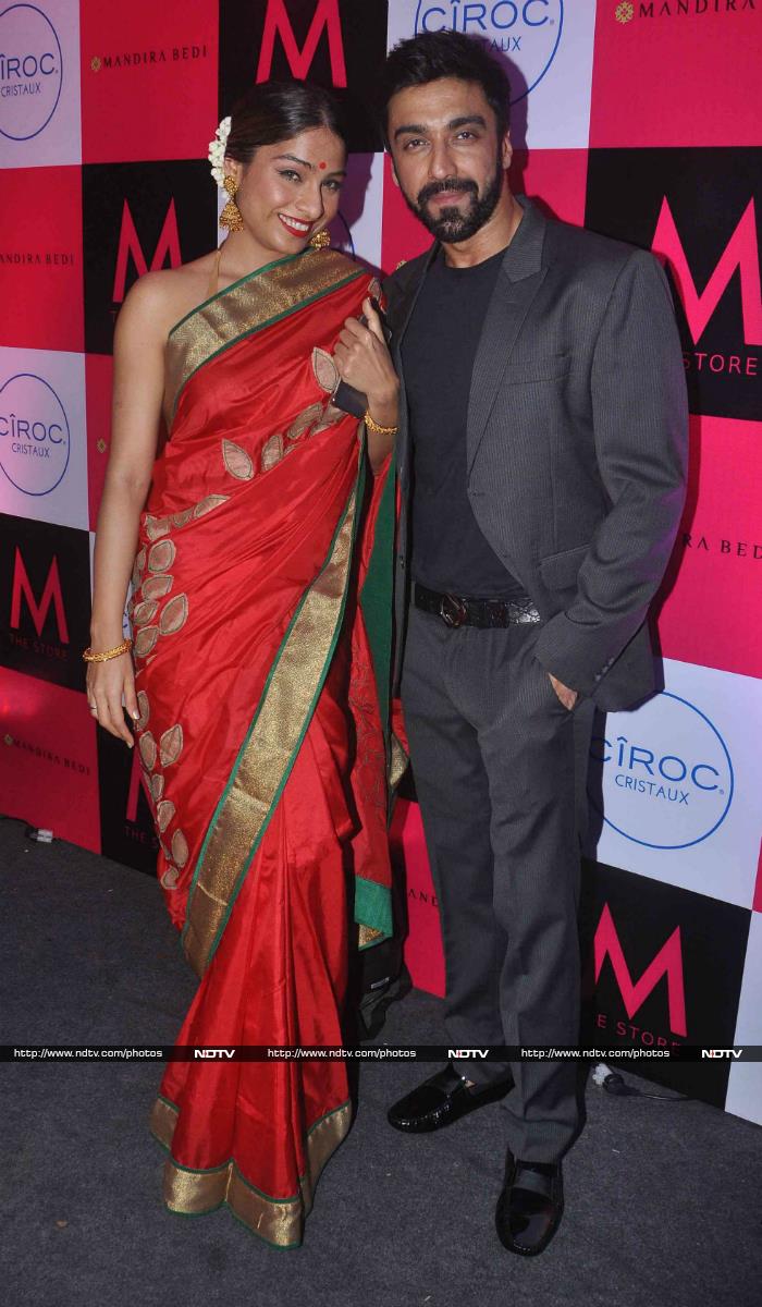 Actor Ashish Chowdhry posed with his wife Samita Bangargi.