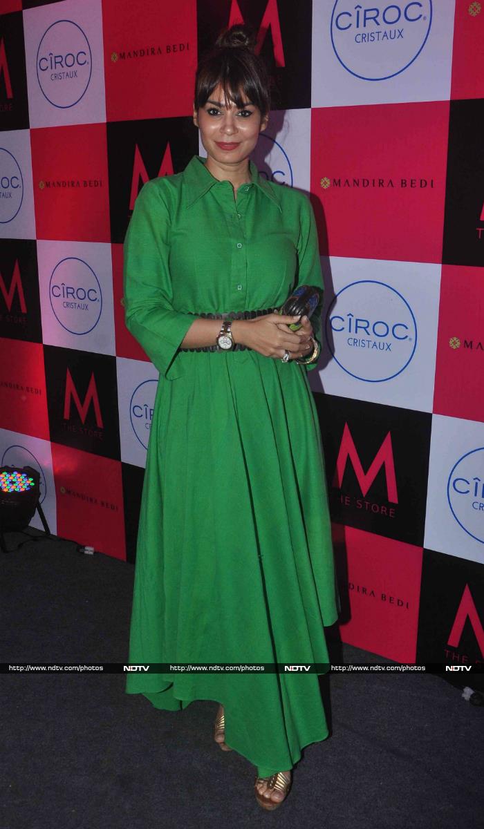 Jewellery Designer Shaheen Abbas wore a green Khadijeh maxi-dress, accessorized with Bottega Veneta clutch and Steve Madden heels.