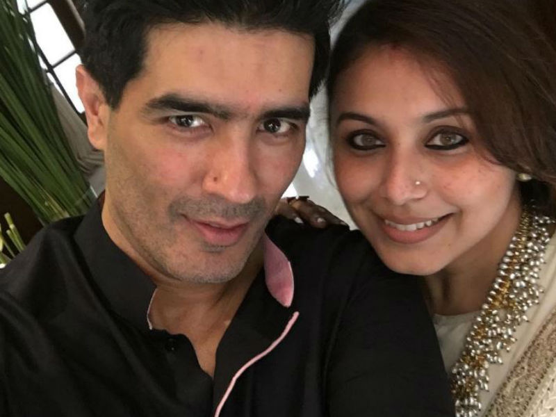 Rarely Seen Rani Spotted At Manish Malhotra's Ganpati <i>Pooja</i>