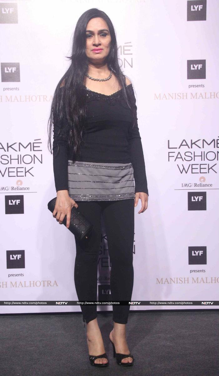 Lakme Fashion Week: Kareena, Jacqueline, Shriya Are Stars of Manish Malhotra\'s Big Show