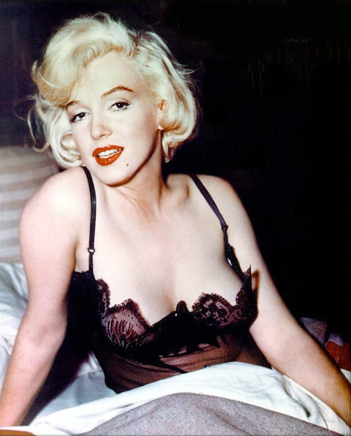 Marilyn Monroe\'s X-Ray to be auctioned