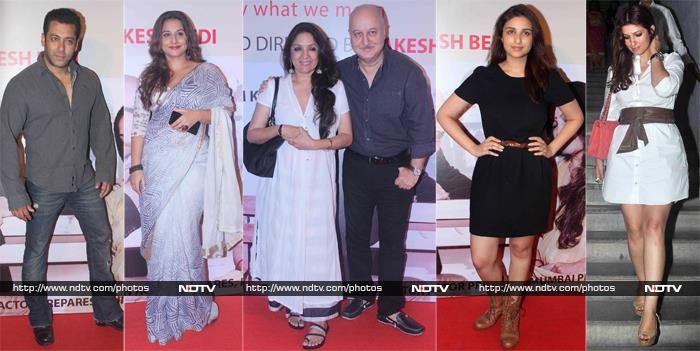 Superstar Salman Khan, along with other Bollywood celebs like Vidya Balan, Parineeti Chopra, Twinkle Khanna, etc. cheered for veteran actors Anupam Kher and Neena Gupta for their play <i>Mera Who Matlab Nahi Tha</i> in Mumbai on July 11.