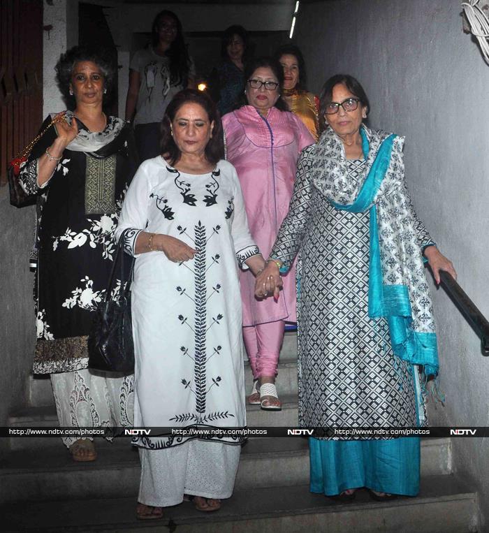 We also spotted Salman's mother Salma Khan at the theatre.