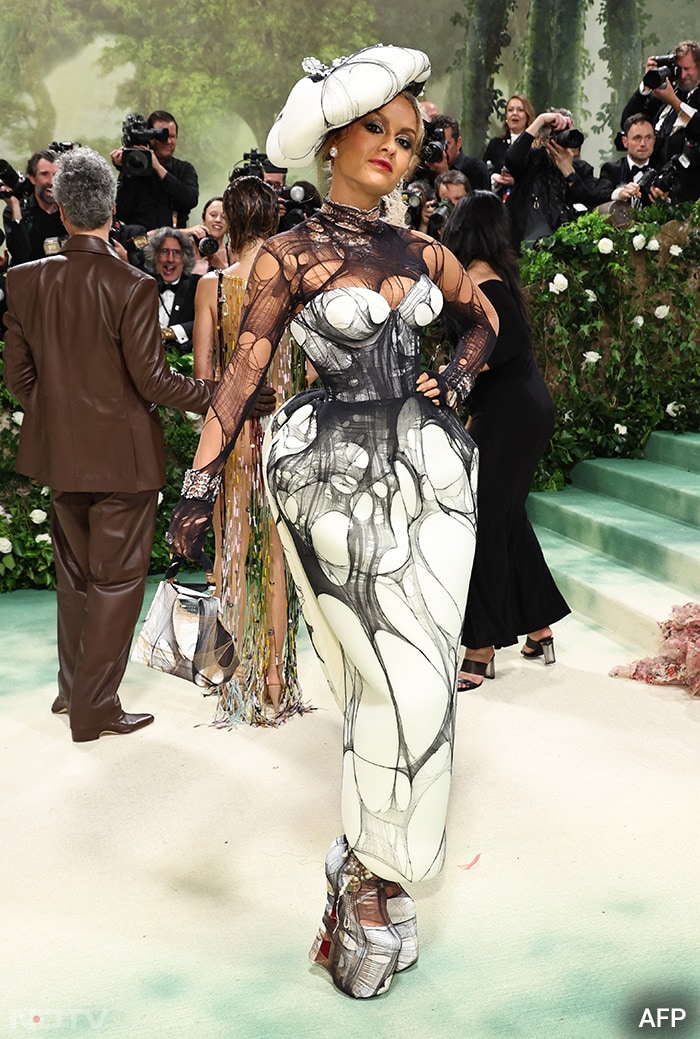 Met Gala Red Carpet Roundup:  Alia And Zendaya Lead Fashion Roll Call