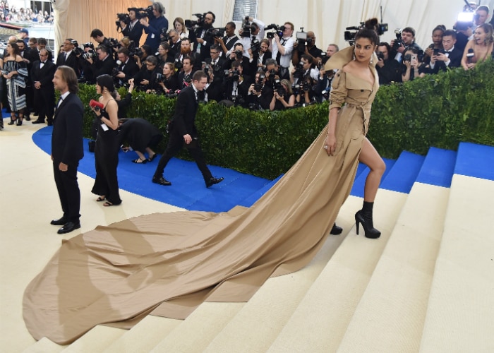 Priyanka Sets Off Fashion Alarm At Met Gala