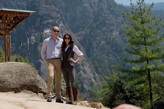 Kate Middleton\'s India-Bhutan Outfits in 16 Pics