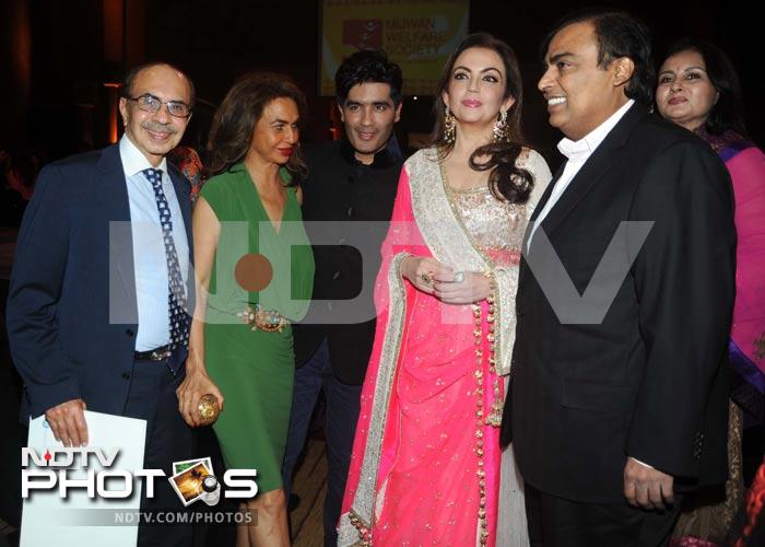 Ramp stars: Nita Ambani, Priyanka, Sonakshi