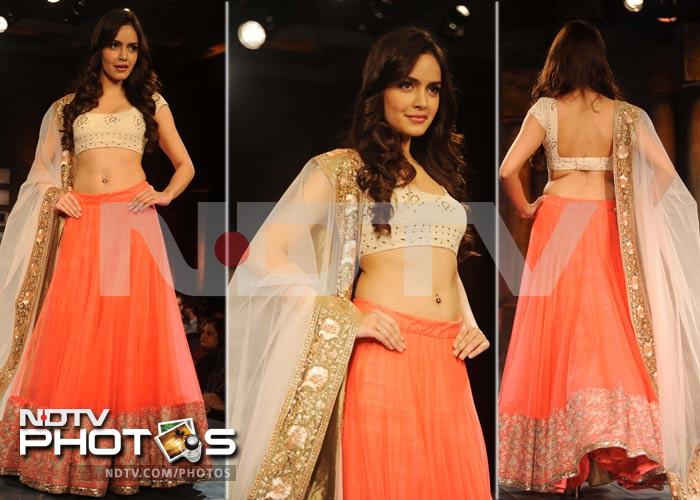 Ramp stars: Nita Ambani, Priyanka, Sonakshi