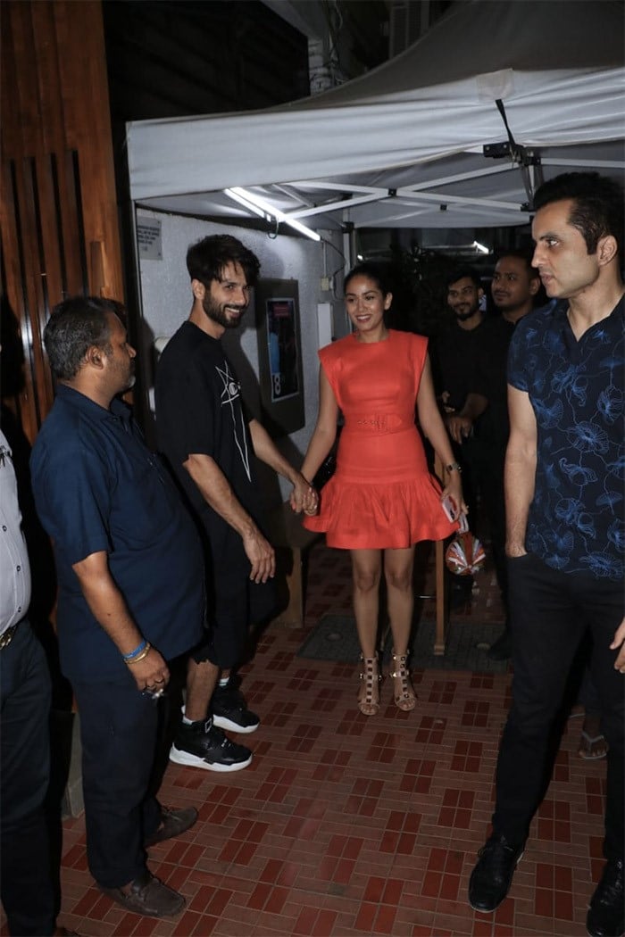 On Sunday, Mira Rajput and Shahid Kapoor went for dinner with friends. Mira opted for a pretty red dress and looked stunning