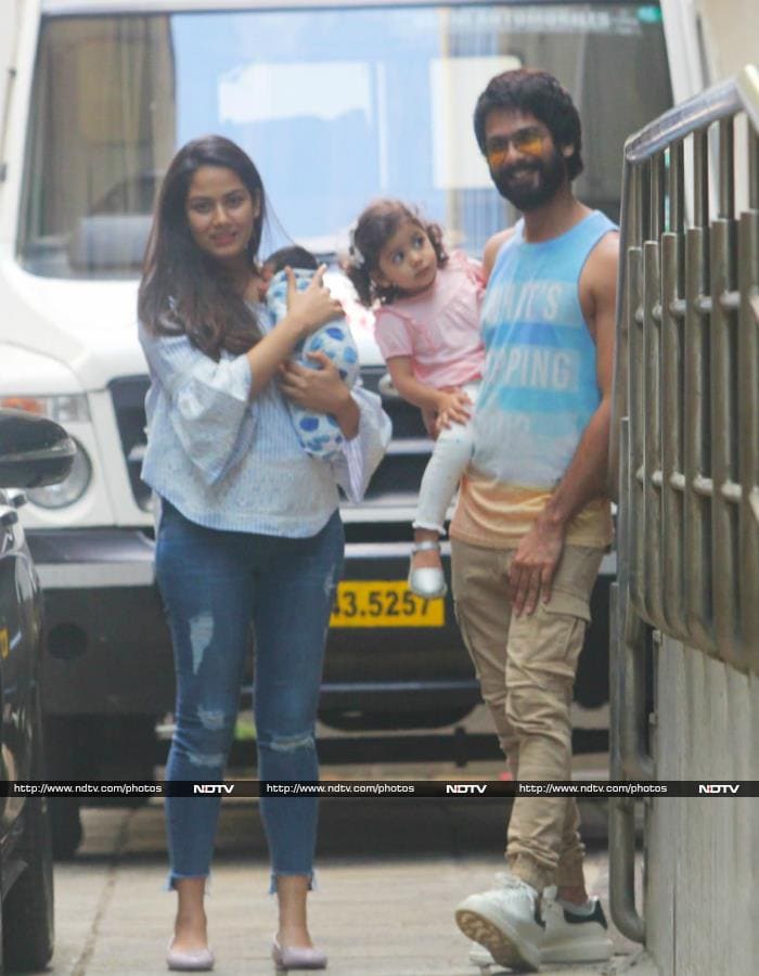 Shahid And Misha Welcome Baby Zain Kapoor And Mira Rajput Home